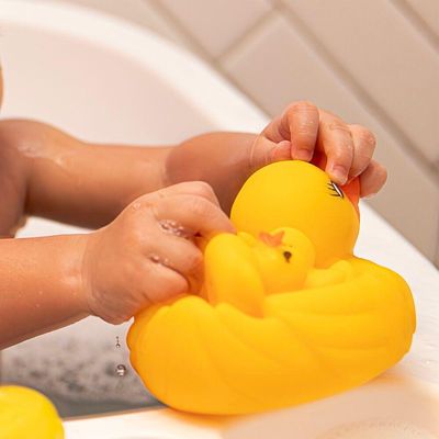 Patinhos Divertidos De Banho: Alegria E Descoberta Aquática Para Crianças