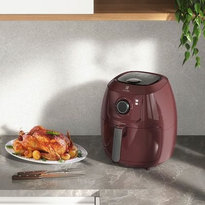 Air Fryer Electrolux por Rita Lobo 6,5L Vermelha Escura Family Efficient 1700W (EAF51) 127V