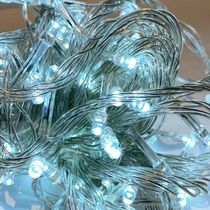 Cordão Com 100 Lampadas De Led Formato Pequena Gota 10 Metros Fio Crystal Banco Frio