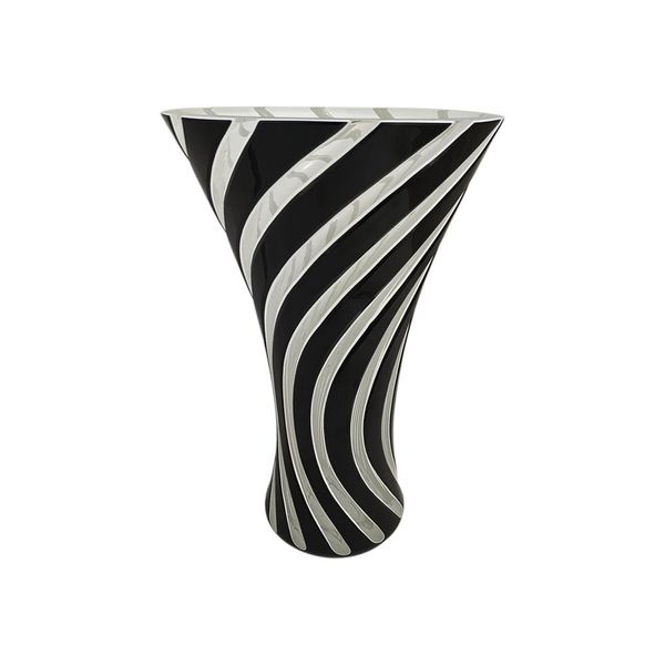 Vaso em cristal Strauss L569 25cm: uma peça de arte em preto e branco