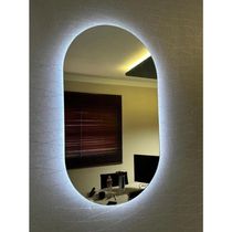 Espelho Brillare Orgânico Oval Grande Com LED 80x50cm Lapidado À Pilha Ou Fonte Branco Frio Pilha