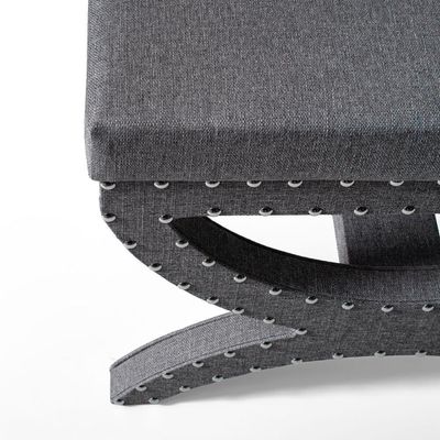 Puff Estofado com Tachas Channel Cinza Escuro