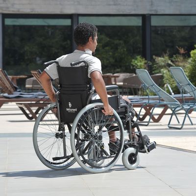 Cadeira de Rodas Aço Dobrável até 120 Kg Tamanho 40 D400 Dellamed Preto