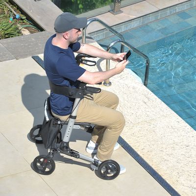 Andador de Alumínio Compacto 4 Rodas até 135 Kg D14 Dellamed Preto