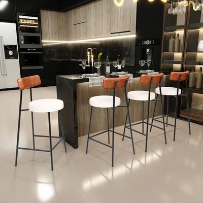 Kit 02 Banquetas Baixa Cozinha Sala Jantar Milão L02 Couríssimo Camel Linho Cru- Lyam Decor