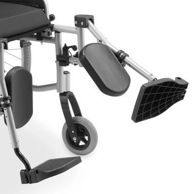 Cadeira de Rodas D700 Reclinável em Alumínio Dobrável até 130 Kg Dellamed 40 / Preto