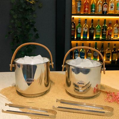 Kit 2 Baldes de Gelo Térmico Inox 2,3l Alça em Couro Com Pegador e Container Elegante Festa Bar Conf