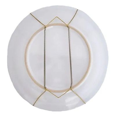 Suporte Gancho Mola Dourada Prato Decorativo Parede Pendurar Sobremesa 12 A 16cm