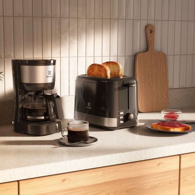 Kit Cafeteira 15 Xícaras e Torradeira Elétrica 8 Níveis Electrolux Efficient Inox (ECT10) 127V