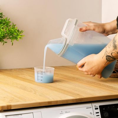 Pote Hermético Plástico Lyor My Box 2,5L Multiuso com Tampa Vedada e Copo Medidor Transparente