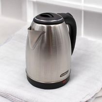 Chaleira Elétrica 1,8l Em Inox Escovado 127v 1000w Rápida Fervura