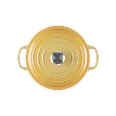 PANELA REDONDA LE CREUSET 24CM SIGNATURE FERRO ESMALTADO CAMOMILLE 21177240074430