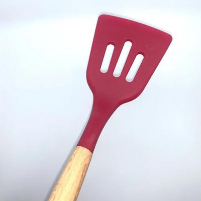 Espatula Vazada Silicone Vermelho Cabo Madeira 32 Cm - Well