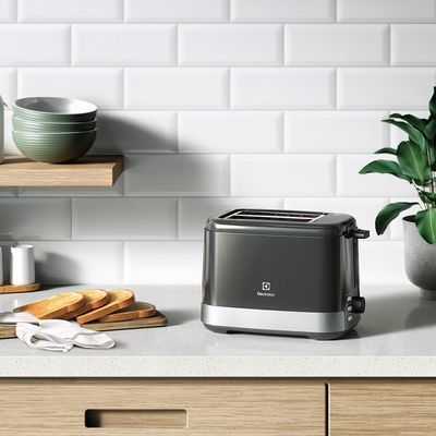 Torradeira Efficient 8 Níveis de Tostagem Função Descongelar ETS10 Electrolux Preto / 220V