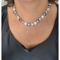 Colar com Pérolas Shell Júlia tons de cinza com fecho íma banhado em ouro