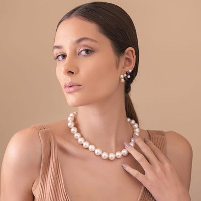 Colar Pérolas Ovais Shell Laura Banhado a Ouro fecho magnético