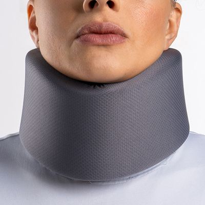 Colar Cervical Ortho Care Dellamed G / Cinza Chumbo