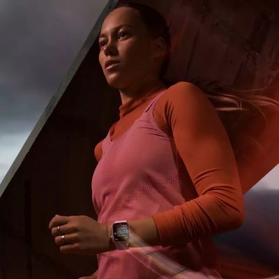 Apple Watch Series 9 (GPS 45 mm) Caixa Rosa de Alumínio com Pulseira Esportiva Rosa-clara