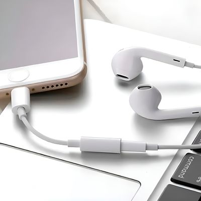 Adaptador Cabo P2 para Lightning Entrada Fone de Ouvido