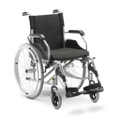 Cadeira de Rodas com Elevação de Pernas e Apoio de Cabeça D600 T46 Dellamed Preto