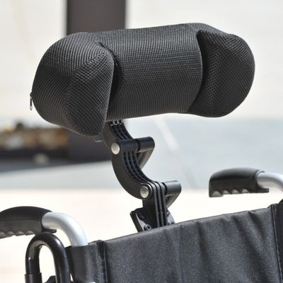 Cadeira de Rodas com Elevação de Pernas e Apoio de Cabeça D600 T46 Dellamed Preto