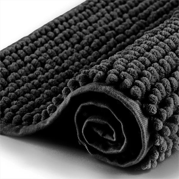 TAPETE BOLINHAS 35 CM X 38 CM POLIESTER preto