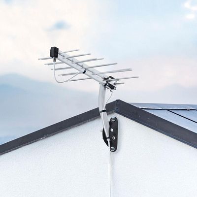 Antena Digital Externa Log Tv 12dbi 20 Elem. Kit Inst.