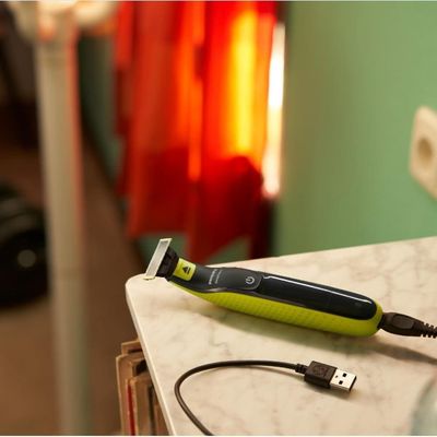 Aparador de Pelos Philips OneBlade QP2724 Lâmina Dupla Recarregável Bivolt Verde e Cinza