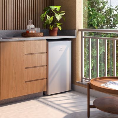 Frigobar Electrolux 122L Efficient com Controle de Temperatura Cor Branca (EM120) 127V