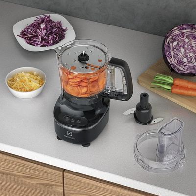 Processador de Alimentos Electrolux Efficient EFP500 3 em 1 300W 710ml Preto Preto / 220