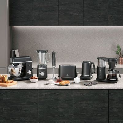 Chaleira Elétrica Electrolux 1,7L Inox Preta Expert com Tecnologia PerfectSense (EKP70) 220V