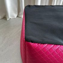 Cama Para Cachorro Toca Quadrada Em Corino + Poliéster Rosa E Lilás Grande (g) 50 X 50 X 50 Cm