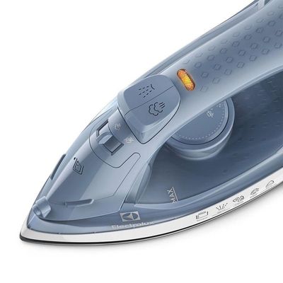 Ferro de Passar a Vapor Electrolux Efficient ESI10 com Spray e Base Antiaderente - Azul azul / 110