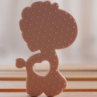 Mordedor Girafa Funny Para Bebê De Silicone 7,03x6,55x0,83cm Marrom