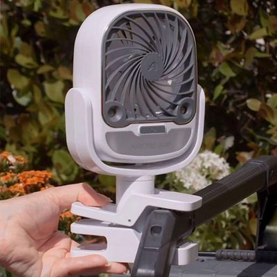 Ventilador Umidificador De Mesa Garra Bateria Recarregavel Usb 3 Velocidades 360 Graus