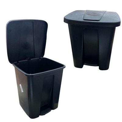 Lixeira Com Pedal 16l Preta Para Cozinha E Banheiro