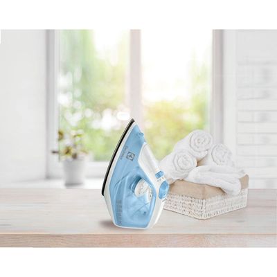Ferro de Passar a Vapor Base Antiaderente com Spray Electrolux Easyline SIE60 Azul branco/azul / 220