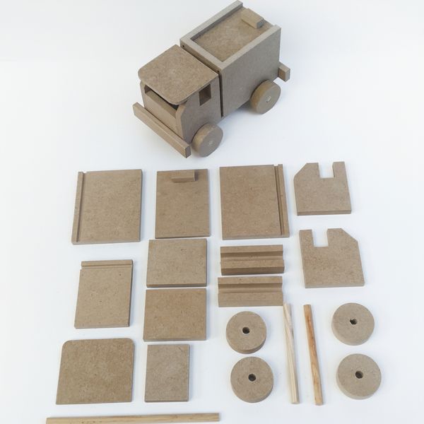 Kit 3 Carrinhos com Baú para Montar 24 Peças brinquedo educativo
