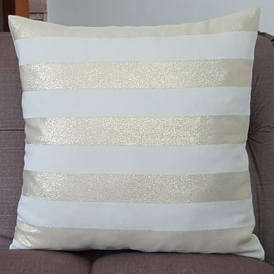 Capa de Almofada Luxo Off com Dourada - Kit com 4 Capas 45x45cm