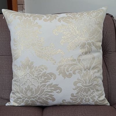 Capa de Almofada Luxo Off com Dourada - Kit com 4 Capas 45x45cm