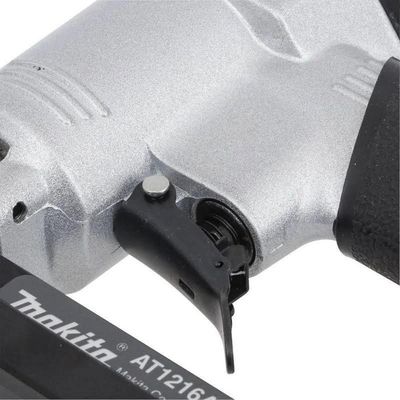 Grampeador Pneumático Para Madeira E Mdf At1216az Makita