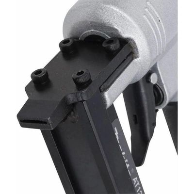 Grampeador Pneumático Para Madeira E Mdf At1216az Makita