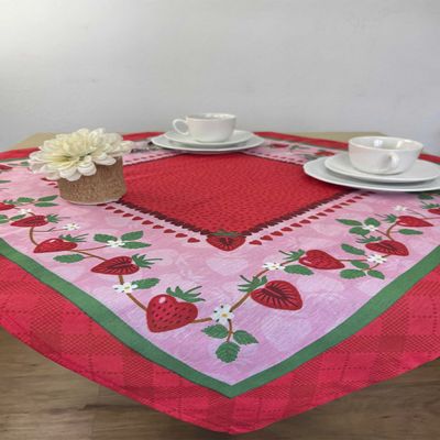 Toalha De Chá Centro Mesa KazzaVip 80% Algodão e 20% Poliéster Estampado Morango Quadrado Pop Frutas Vermelha 75cmx75cm Vermelho.