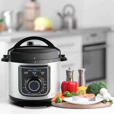 Panela de Pressão Britânia BPP01PI Multifuncional 3L 127V