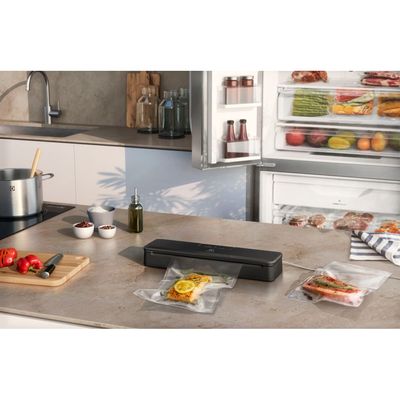 Seladora à vácuo Electrolux portátil Cinza Silenciosa 220V