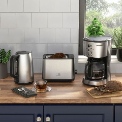 Chaleira Elétrica Electrolux 1,7L Experience com Desligamento Automático (EEK25) 127V