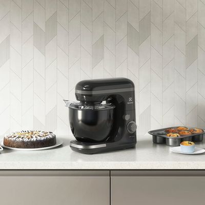 Batedeira Planetária Electrolux 750w Preta Experience Com Tigela 5l (EKM30) 127V