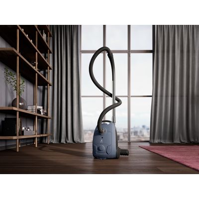 Aspirador de Pó com Saco Electrolux 1800W Compacto Experience Filtro HEPA Azul (EQP40) 220V