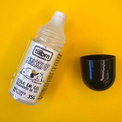 COLA EM GEL 35G SNOOPY - COM BICO APLICADOR - TILIBRA
