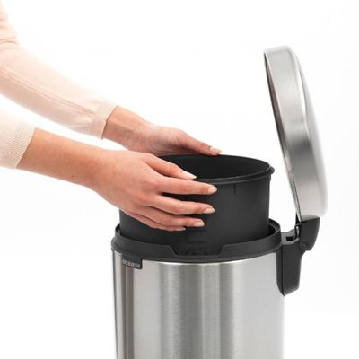 Lixeira em inox Brabantia New Icon 5L 29,1x27,2x20,5cm